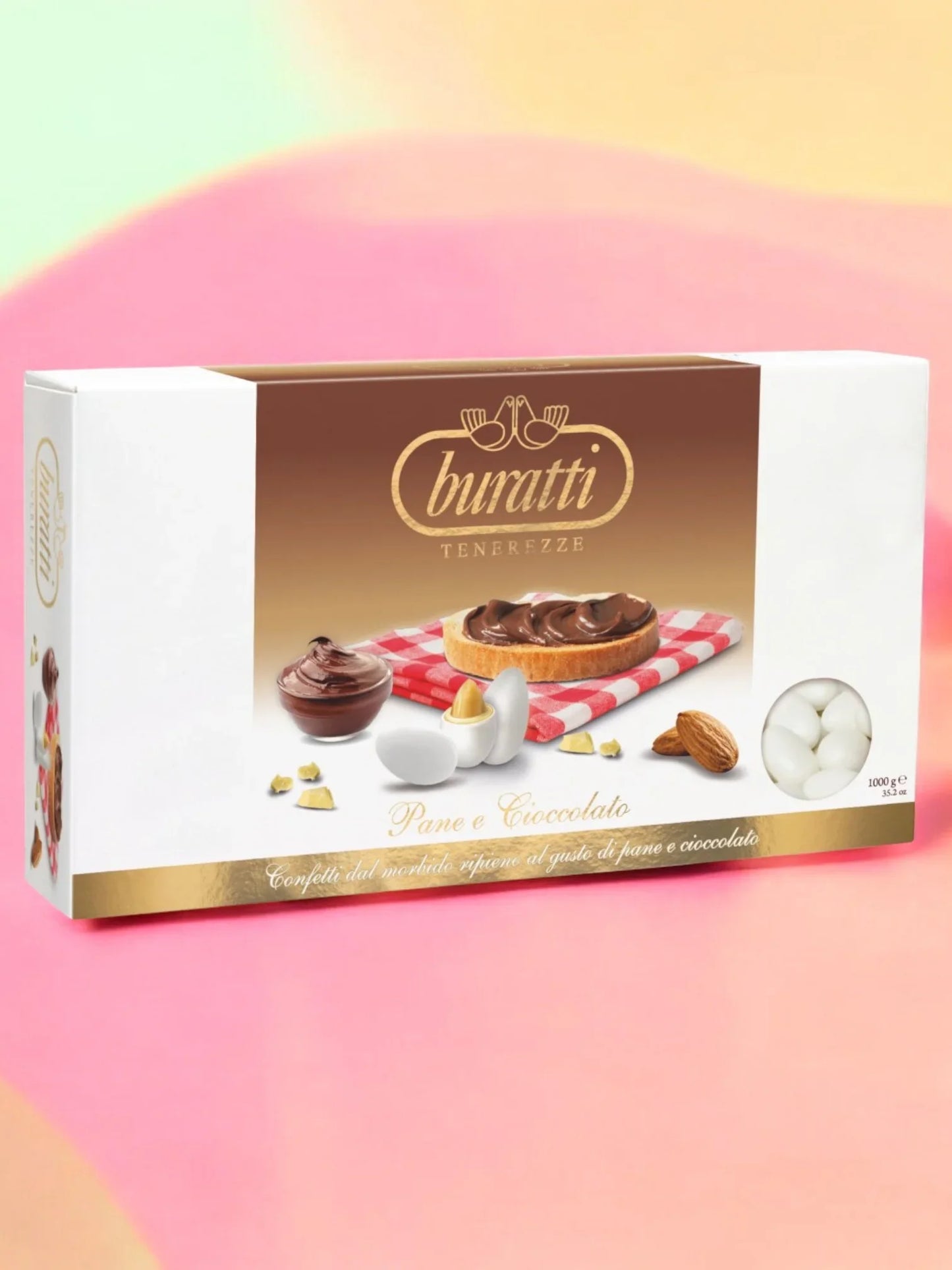 Scatola di confetti ripieni pane e cioccolato Buratti da 1 kg su sfondo colorato.