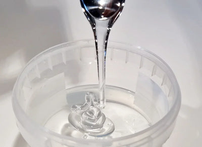 Sciroppo di glucosio trasparente in vasetto per dolci, gelato e pasticceria